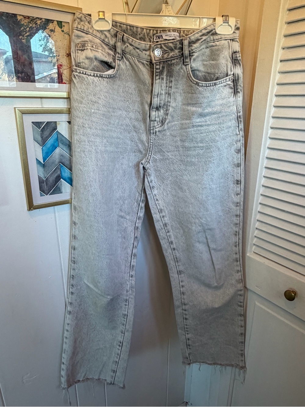 Zara Light Gray Washed Cropped Jeans for Women